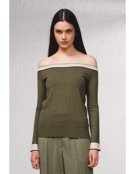 Pull avec épaules dégagées 259357