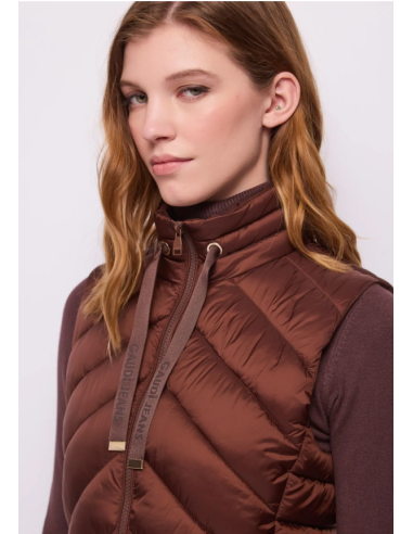 Gilet en nylon à col montant 35009