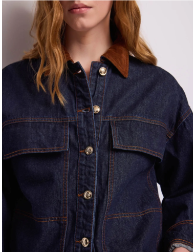 Veste en denim avec boutons dorés 36002